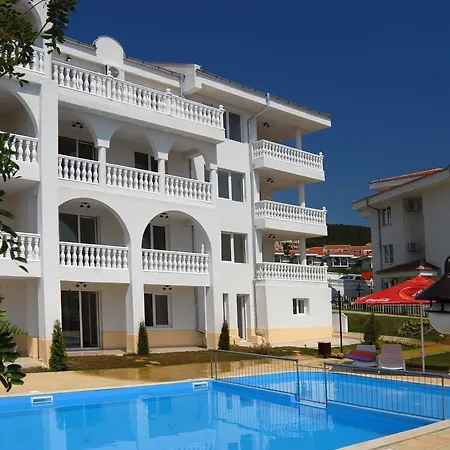 Lazur 1-5 Complex Отель