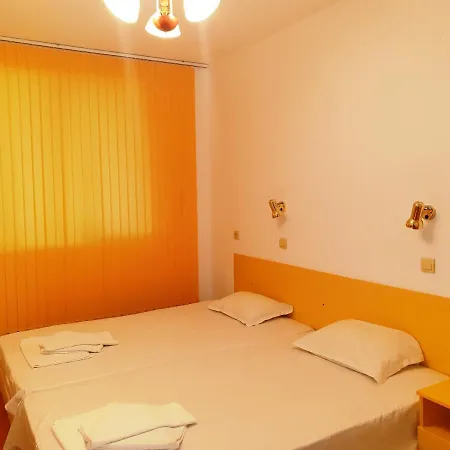 ホテル Lazur 1-5 Complex