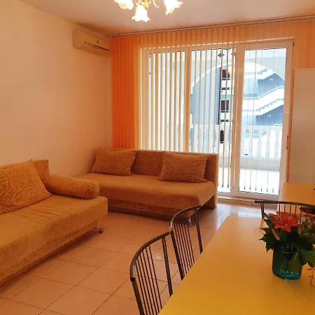 ホテル Lazur 1-5 Complex