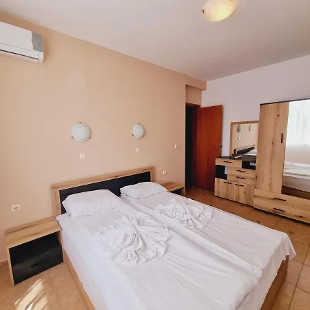 Lazur 1-5 Complex מלון 4*