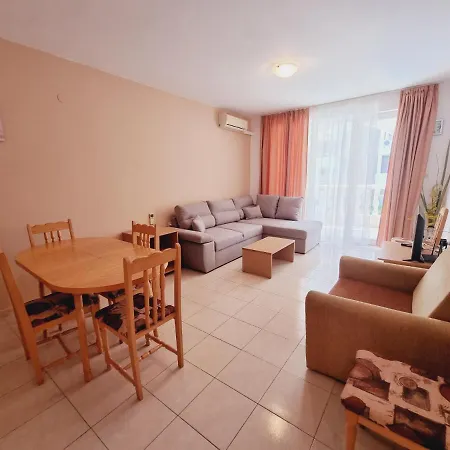 ホテル Lazur 1-5 Complex 4*