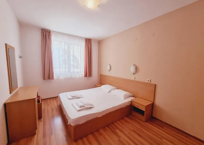 Hotel Lazur 1-5 Complex 4*